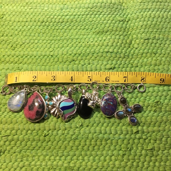 Custom-made sterling silver charm bracelet - Picture 3 of 7